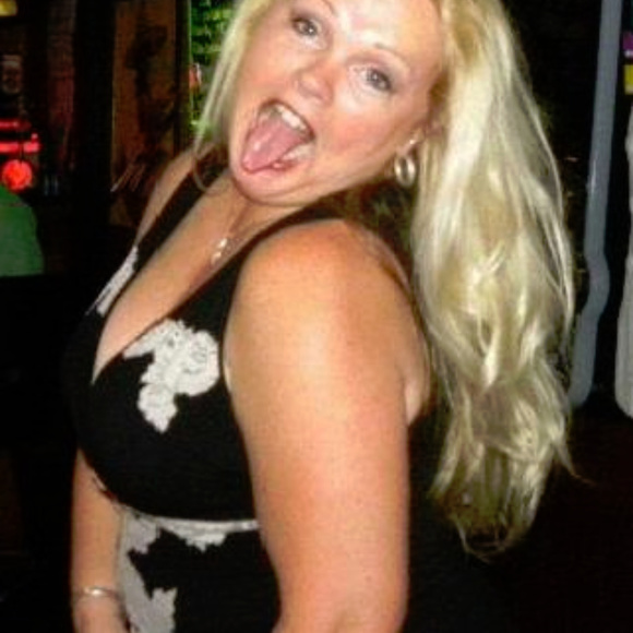 Meet your Posher, Luan of Blondie's Resale - Picture 4 of 7